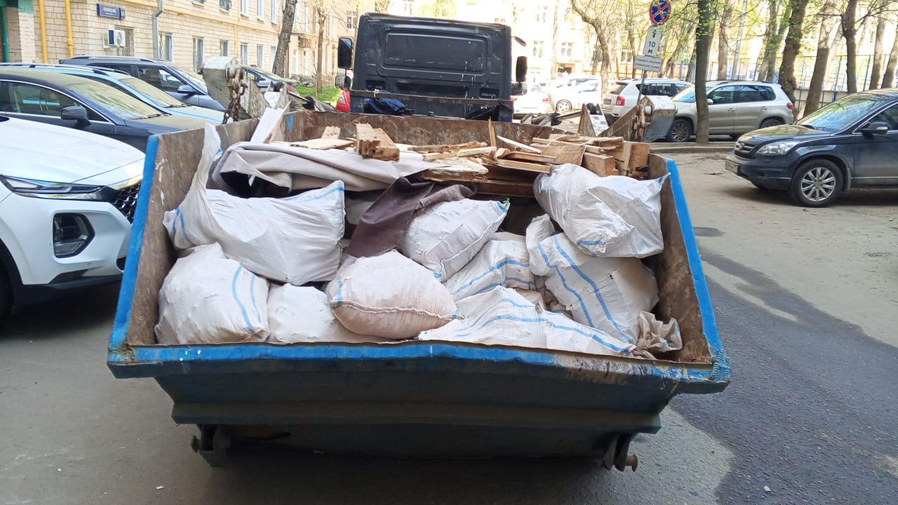 Вывоз мусора из магазина в Туле в октябре